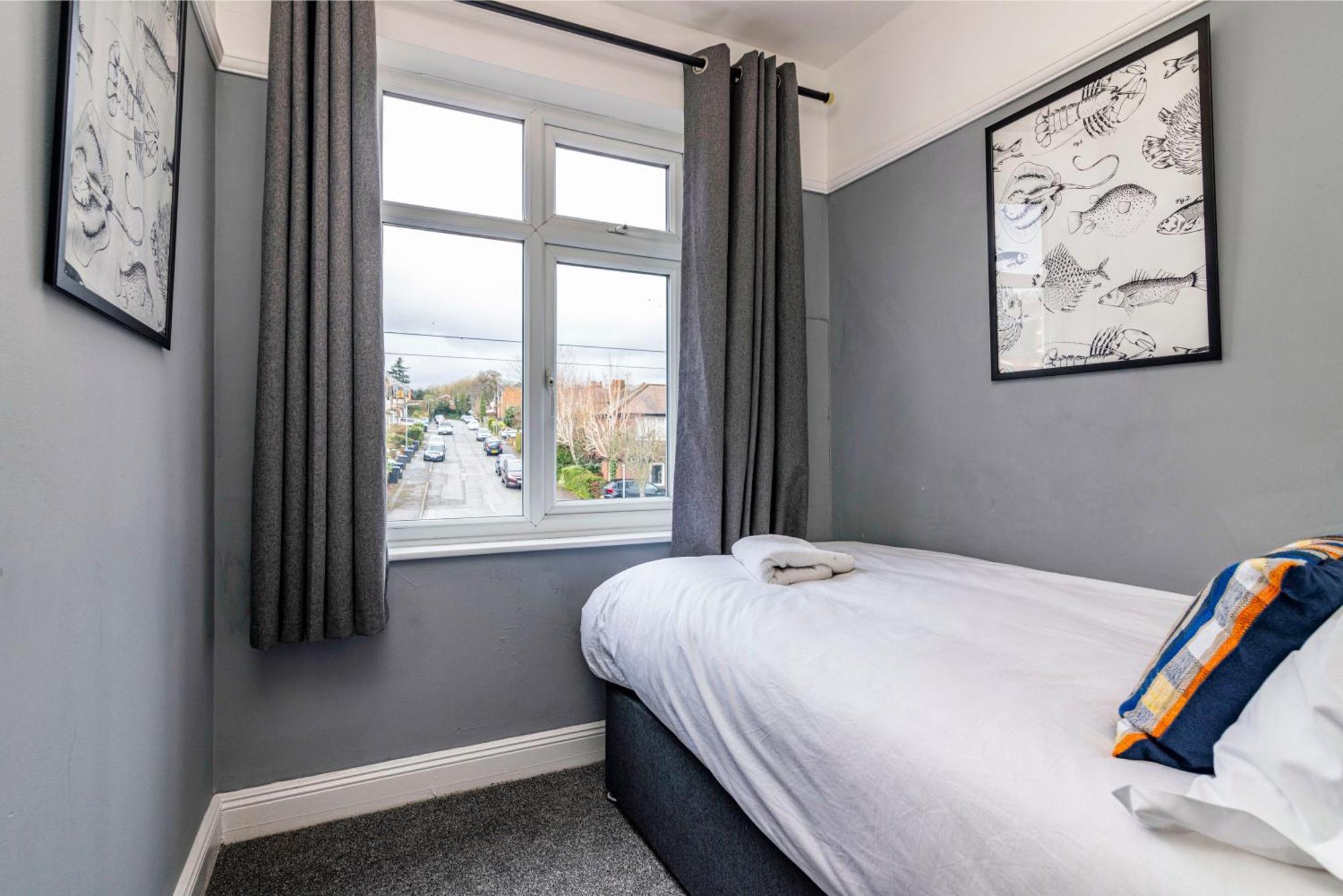 Lovely 4Bdr Home- Off Street Parking Sleeps 7 诺丁汉 外观 照片